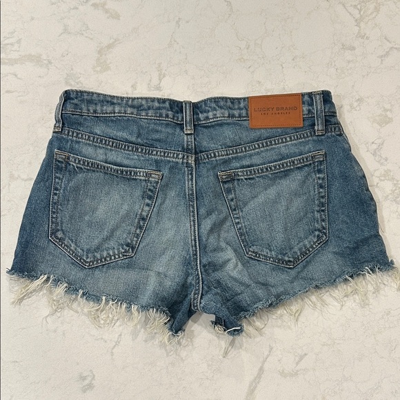 Lucky Brand The Cut Off Women's Frayed Hem Jean Shorts Size 6 / 28 - Picture 2 of 12
